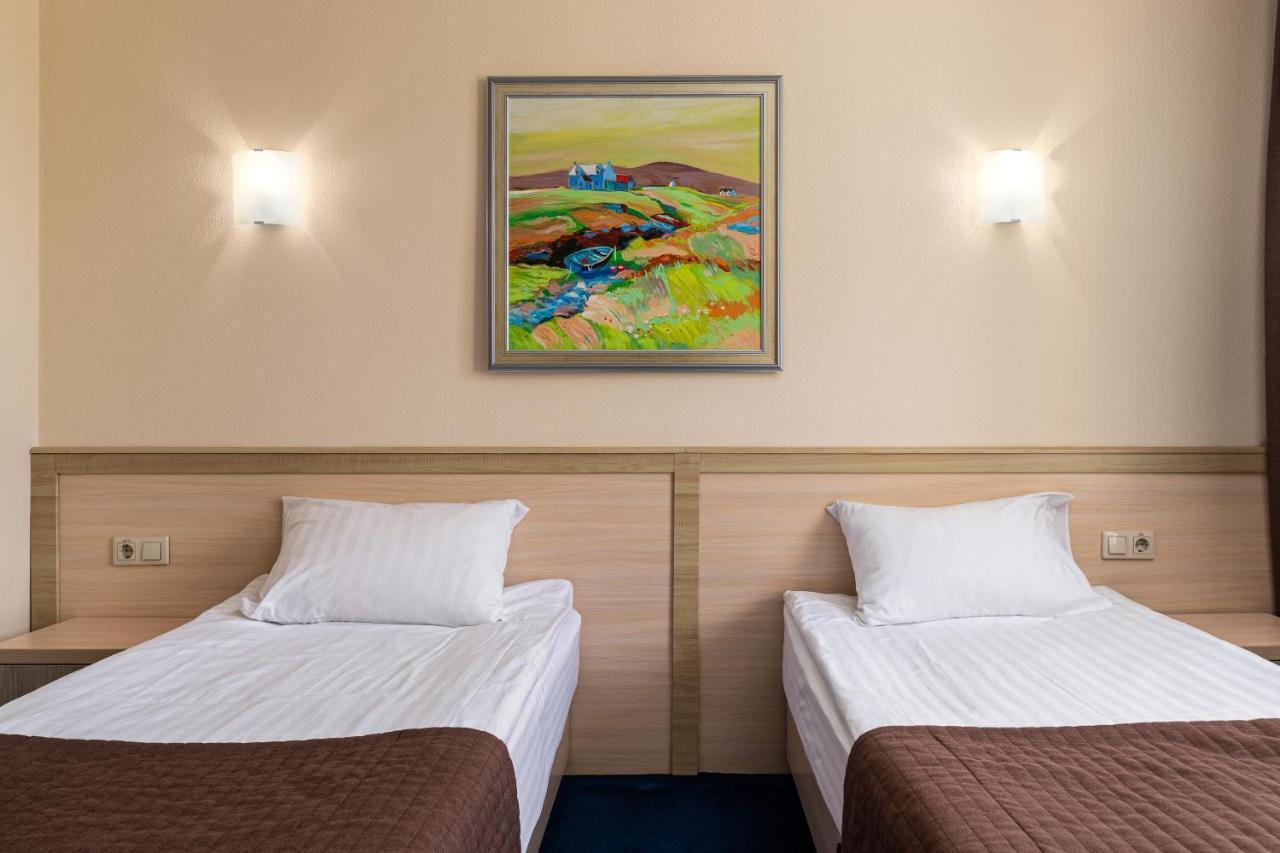 Sonata Hotel & Restaurant "Готель Соната" Λβιβ Εξωτερικό φωτογραφία