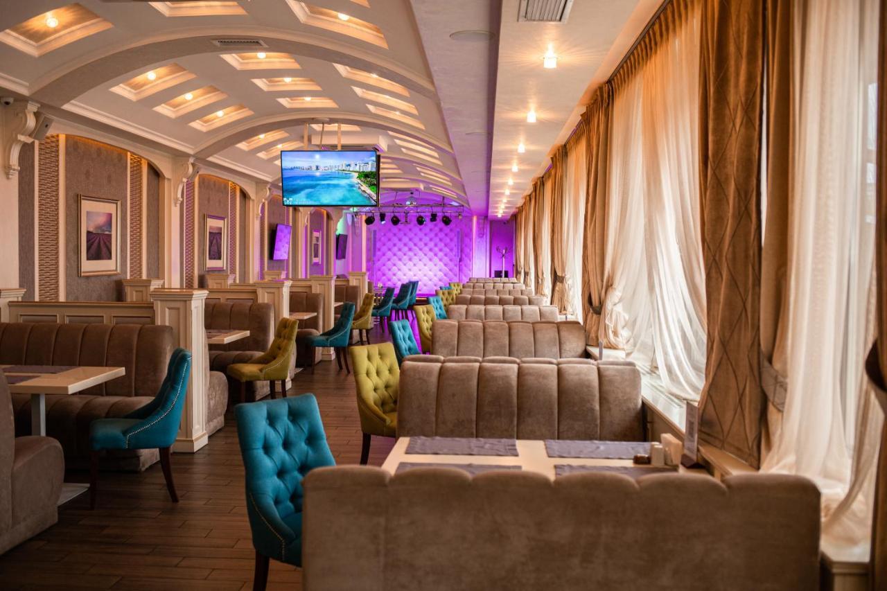 Sonata Hotel & Restaurant "Готель Соната" Λβιβ Εξωτερικό φωτογραφία