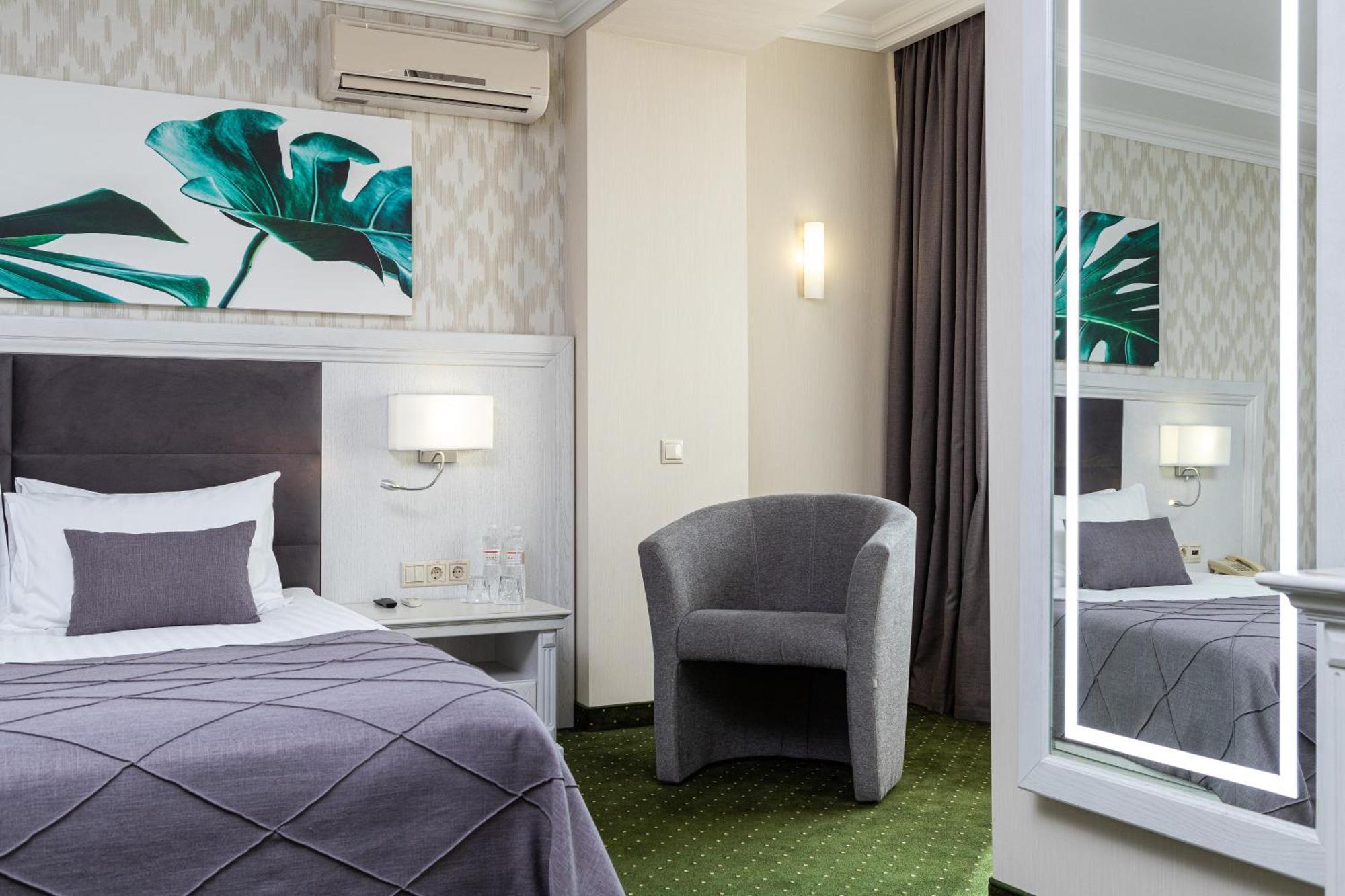 Sonata Hotel & Restaurant "Готель Соната" Λβιβ Δωμάτιο φωτογραφία